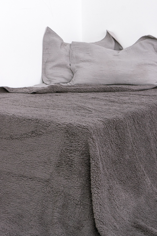 Покривала-пледи на овчинці